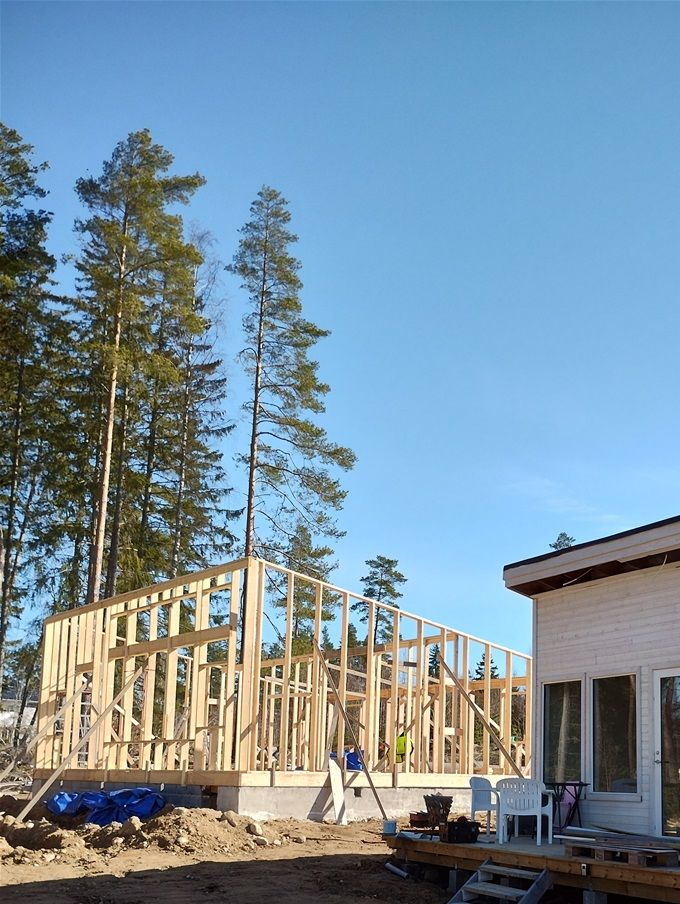 2022 27/4, Samtliga väggstommar uppe